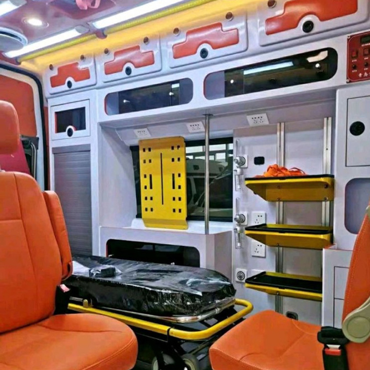 罗湖长途救护车护送病人租赁价格